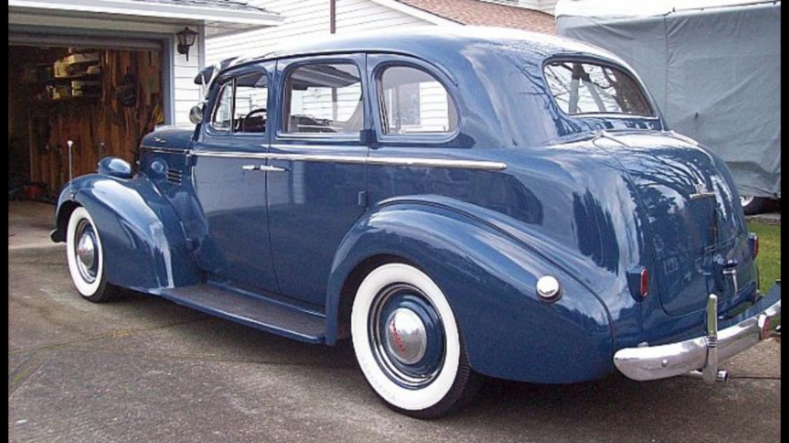 1939 Pontiac Sedan